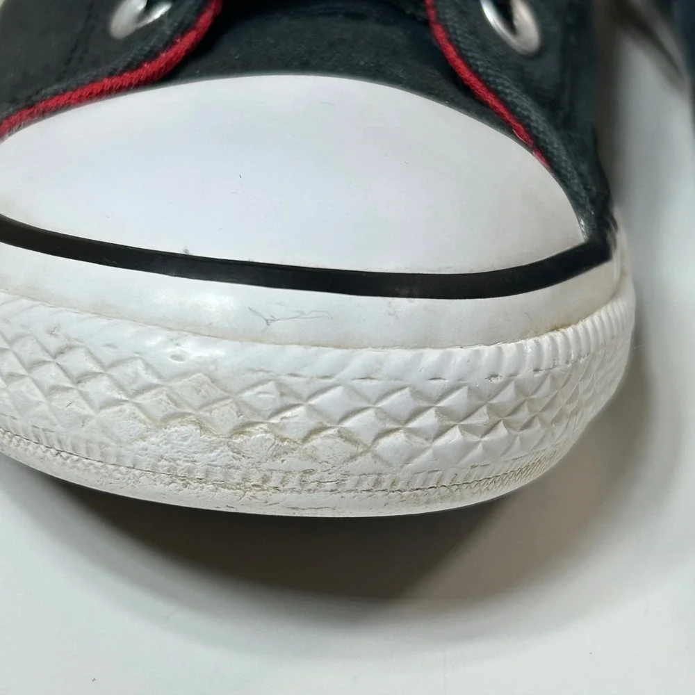 Converse Chuck Taylor All Star Axle Mid Black Red Junior Sneaker 663886F Size 6Y